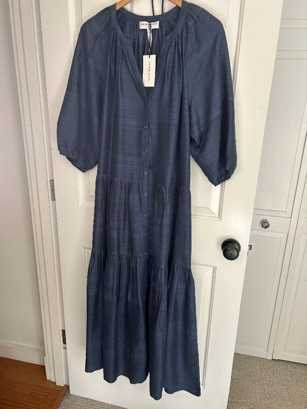 Apiece apart v-neck Maxi Mitte Blue tiered dress - Medium - 100% silk